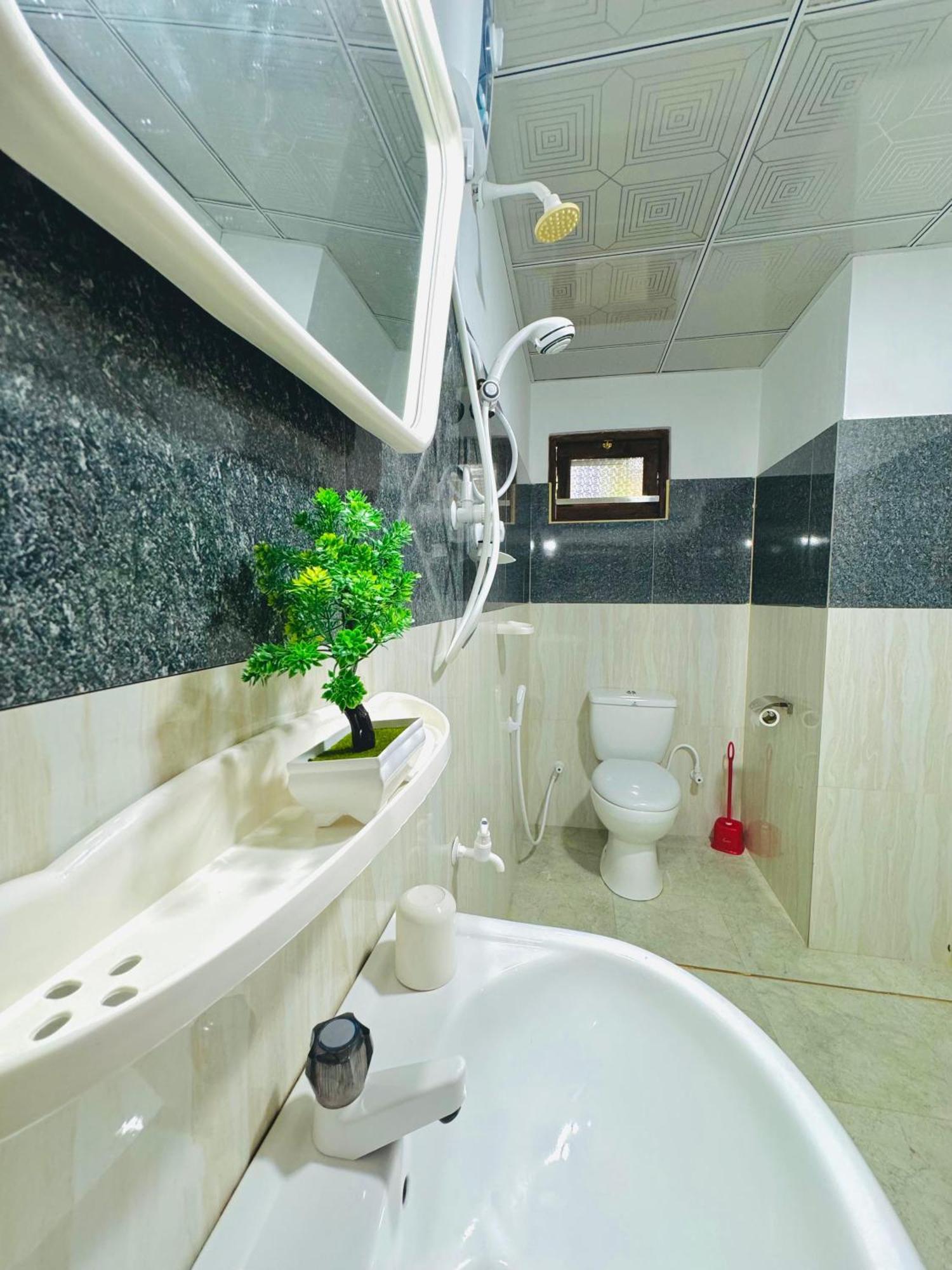 Nethmi Homestay & Restaurant Tangalle Εξωτερικό φωτογραφία
